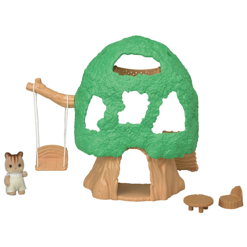 La cabane et Ambrose le bébé Écureuil Roux