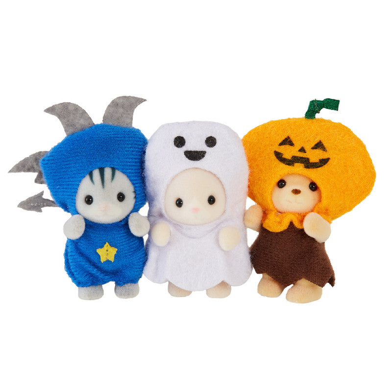 Le trio des bébés en costumes d’Halloween