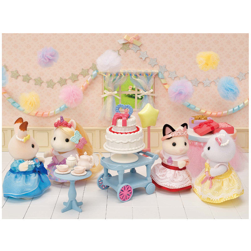 La fille Chat Bicolore et son goûter d’anniversaire