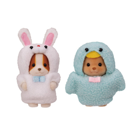 Le duo costumé - lapin et oiseau