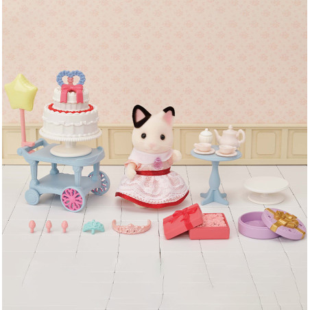 La fille Chat Bicolore et son goûter d’anniversaire de Sylvanian Family - 2