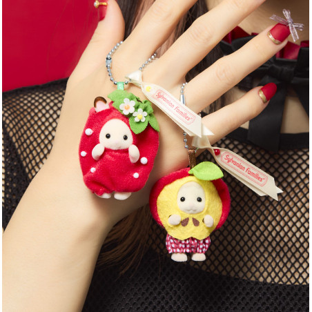 Le porte-clés Fraise des bois de Sylvanian Family - 4