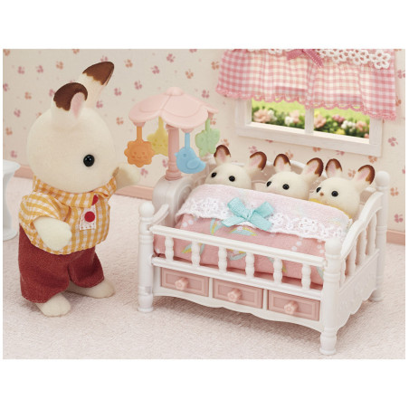Le lit de bébé et mobile de Sylvanian Family - 4