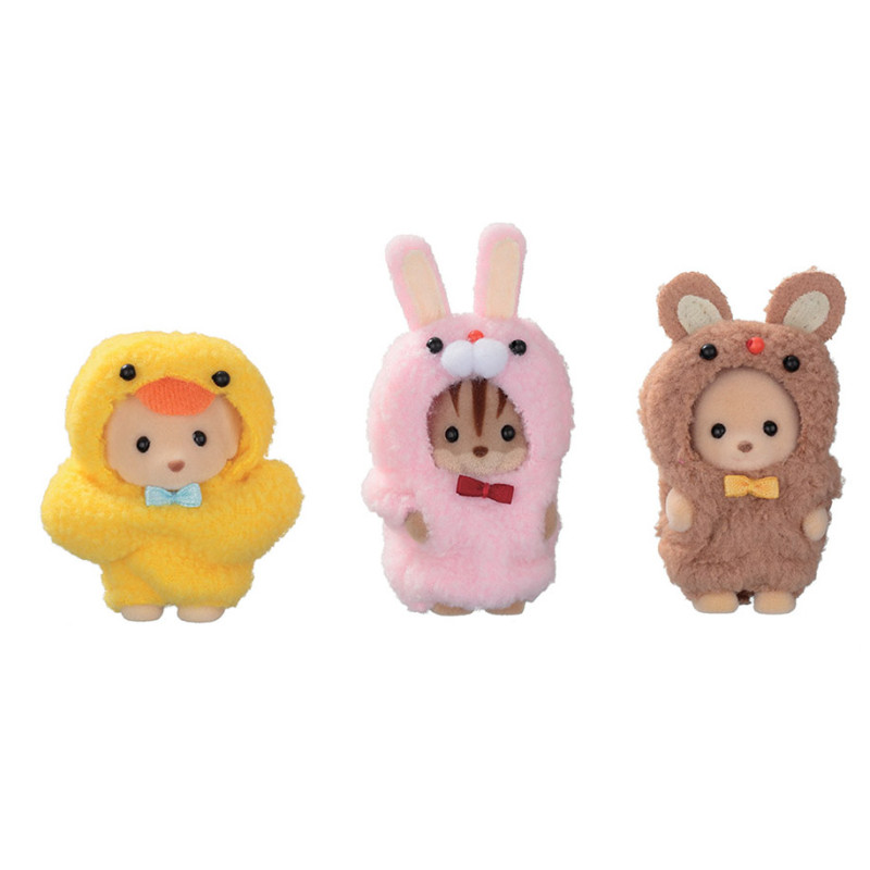 Le trio des bébés en costumes de mascottes