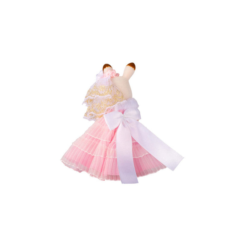 La fille Lapin Chocolat en robe de bal