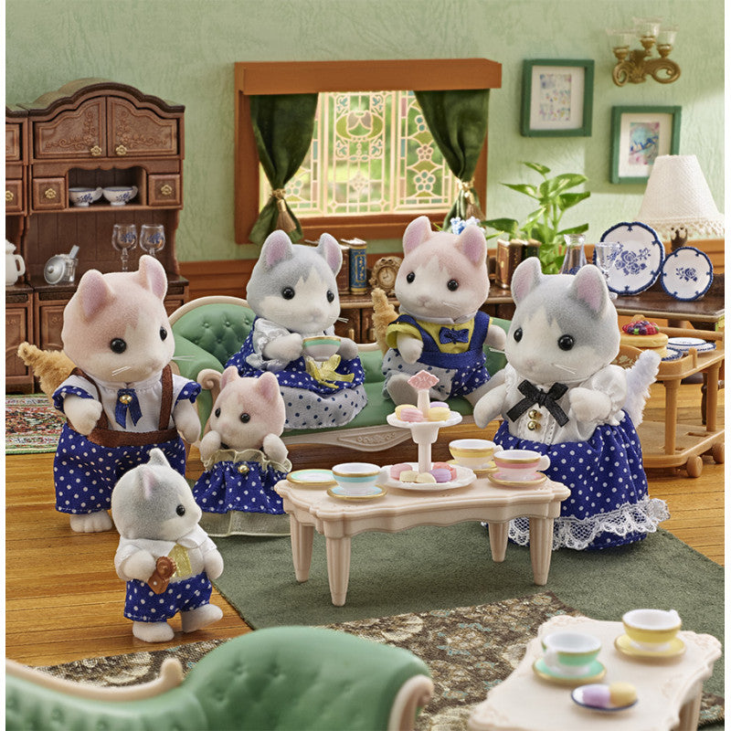 Les bébés Chat American Curl et leurs macarons