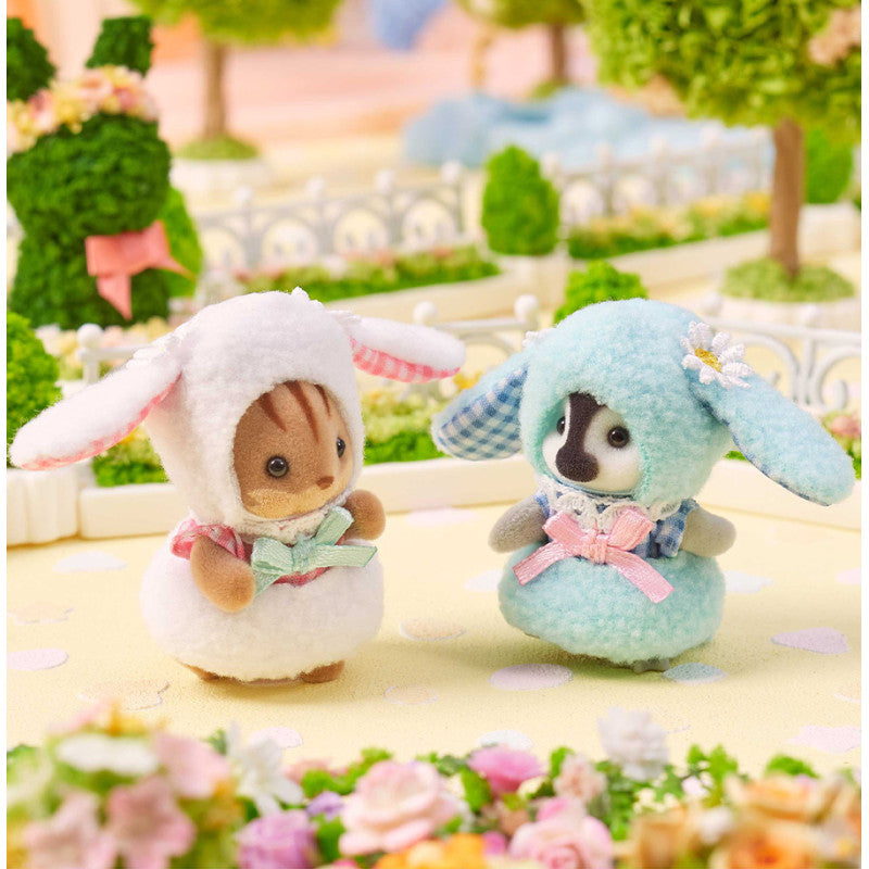 Le duo costumé - lapins bélier